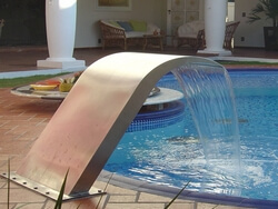 Cascata para piscina modelo Iguaçu